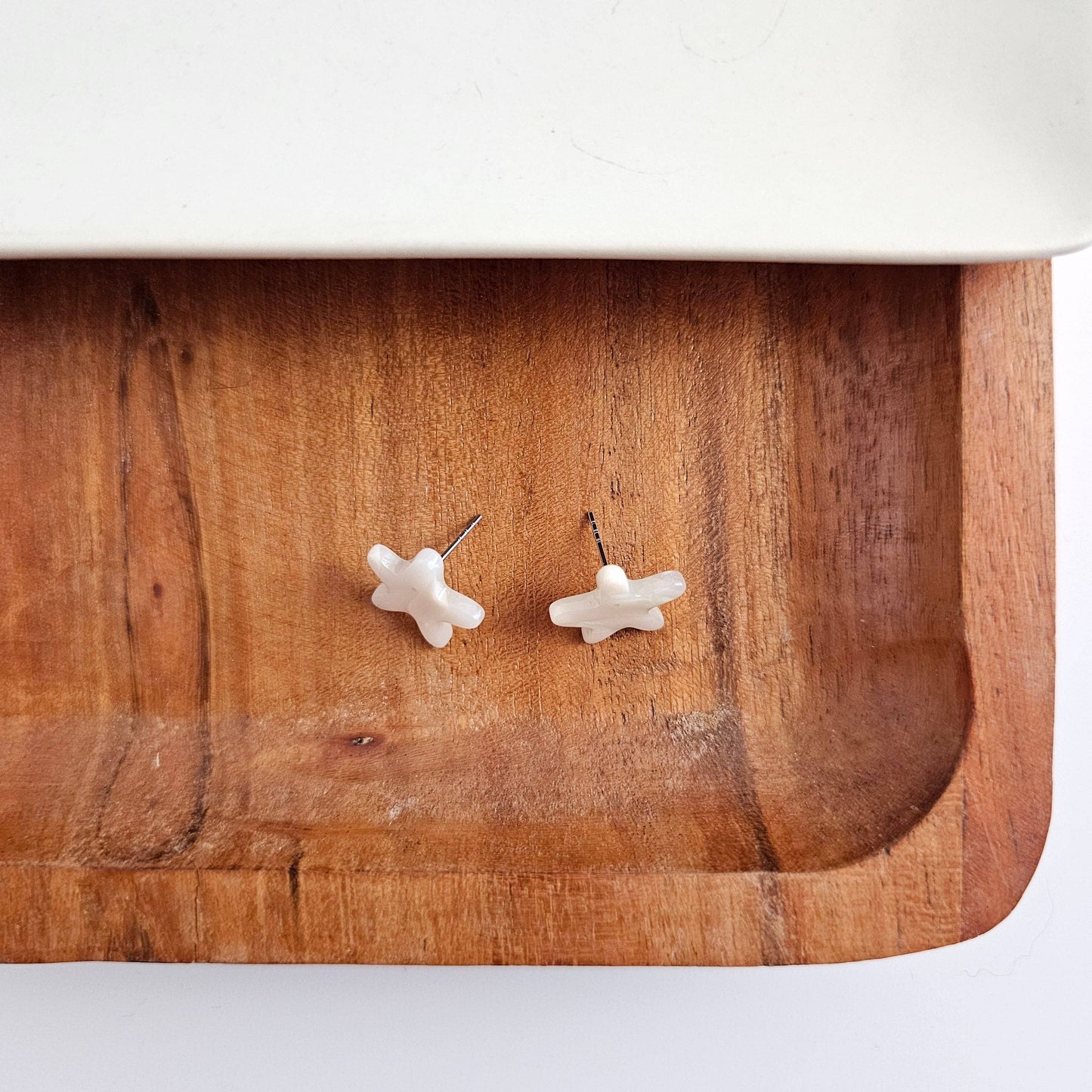 Starfish Studs - Ivory