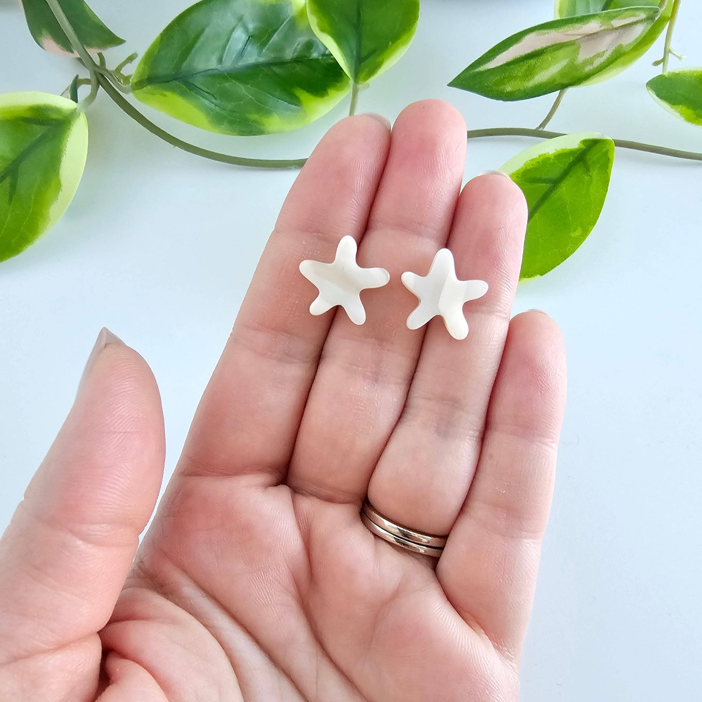 Starfish Studs - Ivory