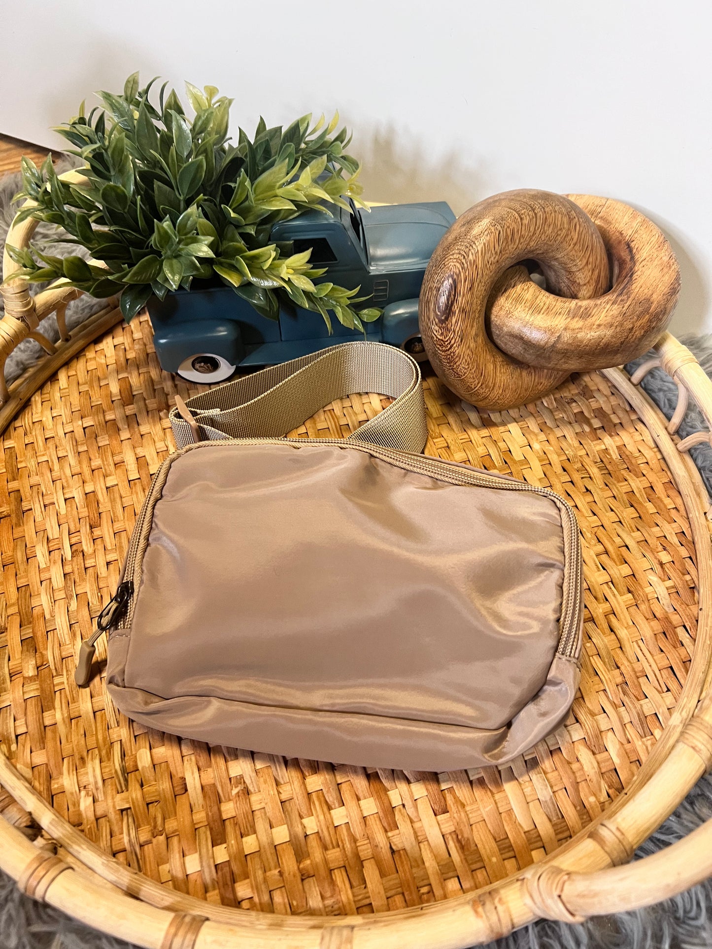 Nylon belt bag