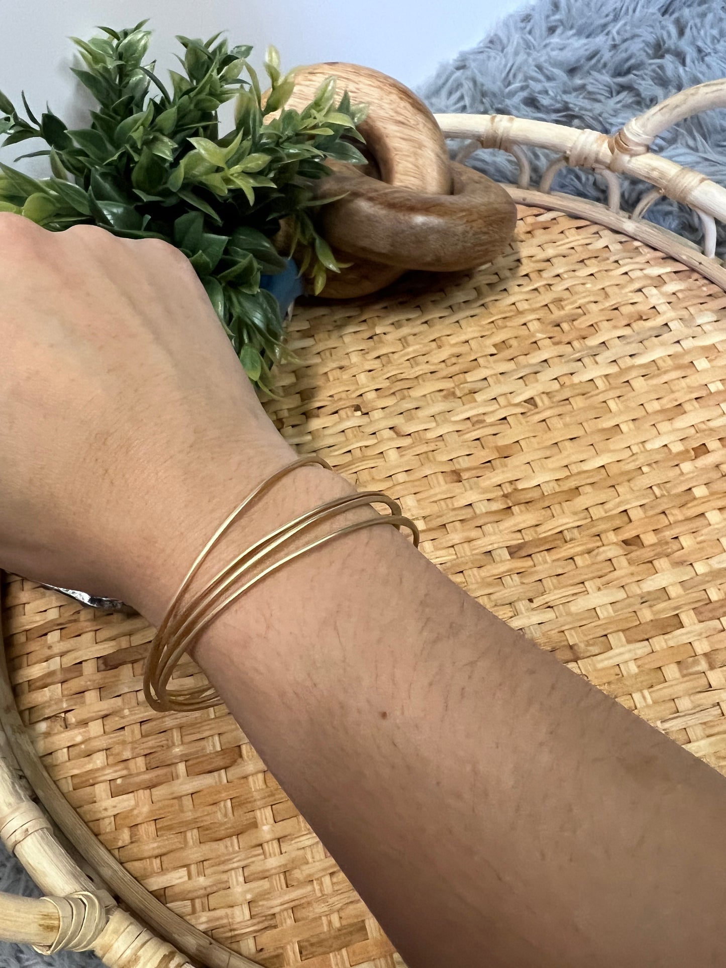 Thin bangle bracelet